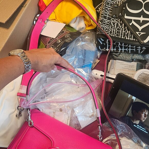 Tabby 26 genuine leather dragonfruit color Coach crossbody or shoulder bag - Picture 5 of 7